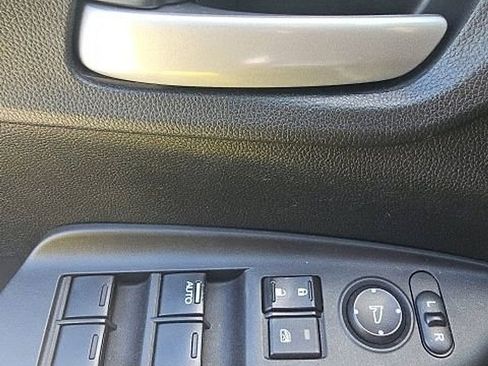 Used 2015 Honda Fit EX image 8