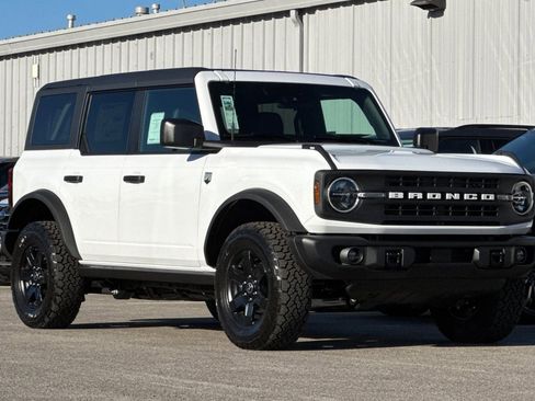 New 2025 Ford Bronco Big Bend w/ Black Diamond Package image 1