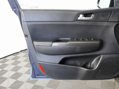 Used 2020 Kia Sportage LX FWD image 12