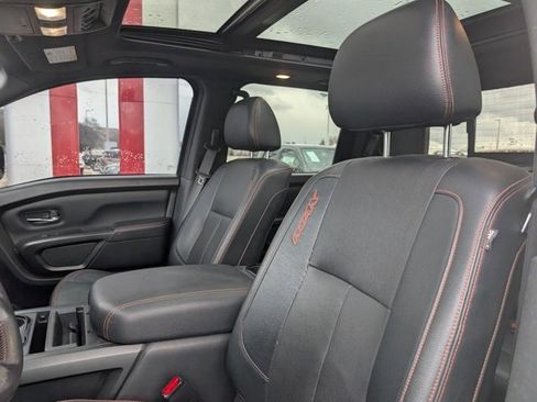 Used 2021 Nissan Titan PRO-4X w/ Pro-4x Convenience Package image 6