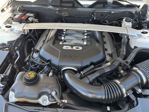 Used 2013 Ford Mustang GT Premium w/ Security Pkg RWD image 27