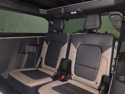 Used 2023 Ford Bronco Wildtrak AWD/4WD image 13