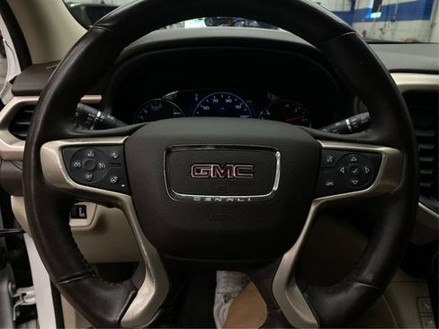 Used 2017 GMC Acadia Denali w/ Technology Package AWD/4WD image 23