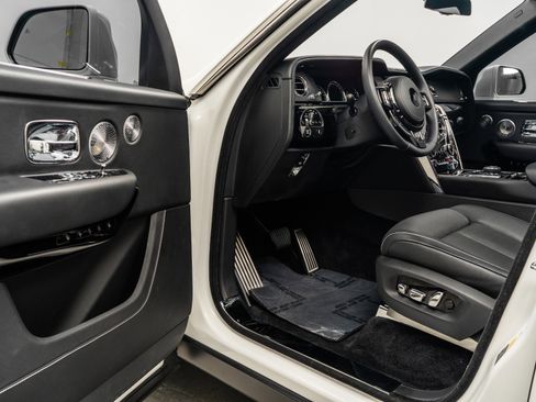 Used 2020 Rolls-Royce Cullinan image 23