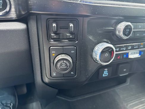 Used 2023 Ford F350 Lariat w/ Tremor Off-Road Package AWD/4WD image 14