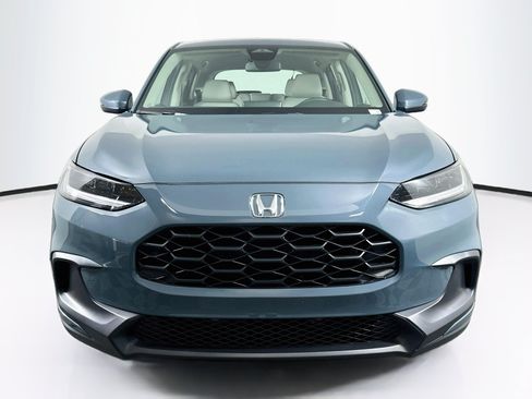 Used 2025 Honda HR-V LX image 2