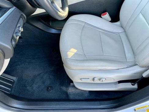 Used 2020 Buick Enclave Essence image 39