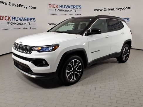 Used 2024 Jeep Compass Limited AWD/4WD image 1