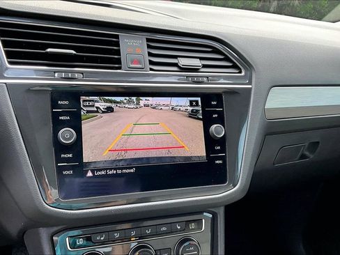 Certified 2021 Volkswagen Tiguan SEL FWD image 27