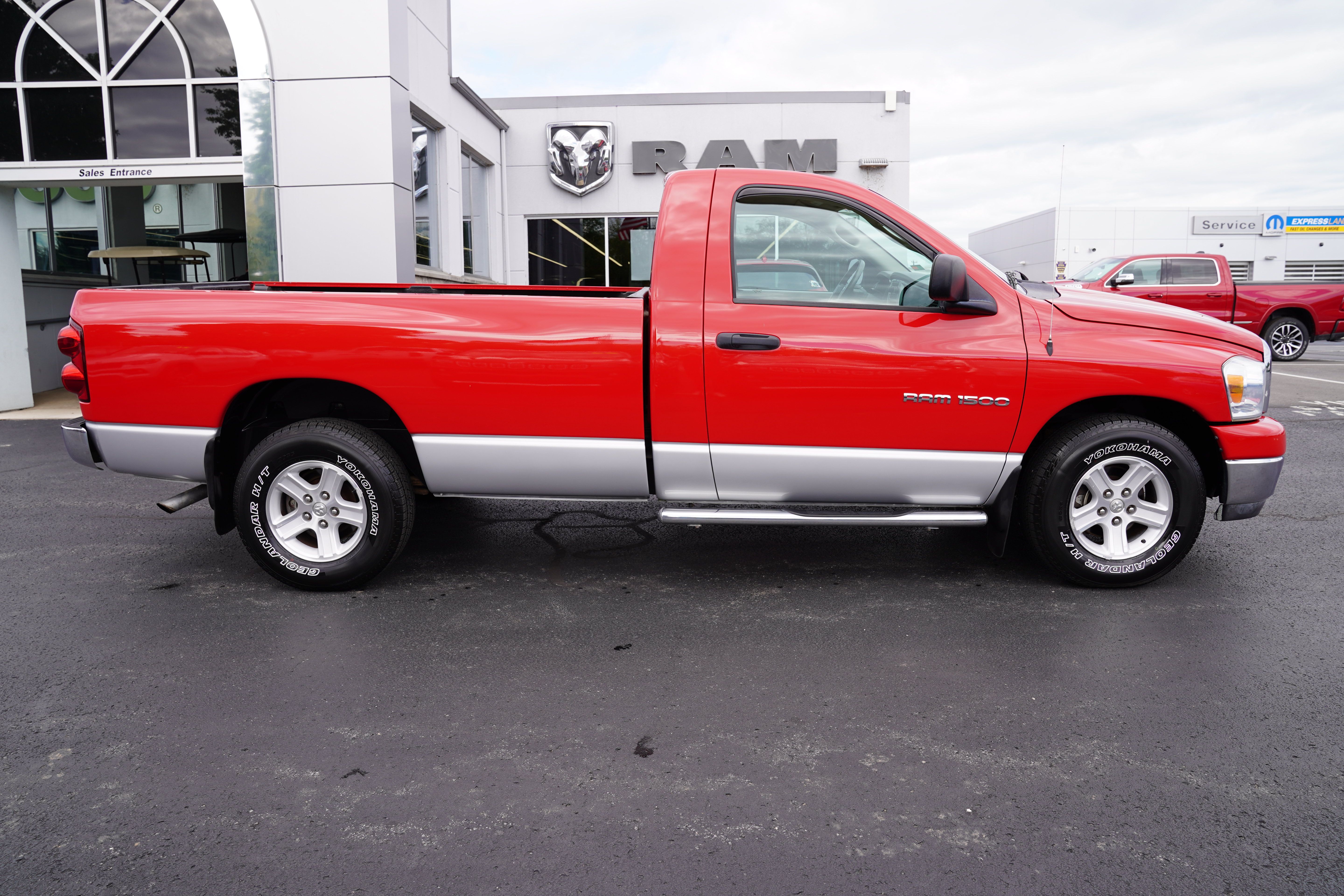 Used 2007 Dodge Ram 1500 Truck SLT w/ Trailer Tow Group RWD image 2