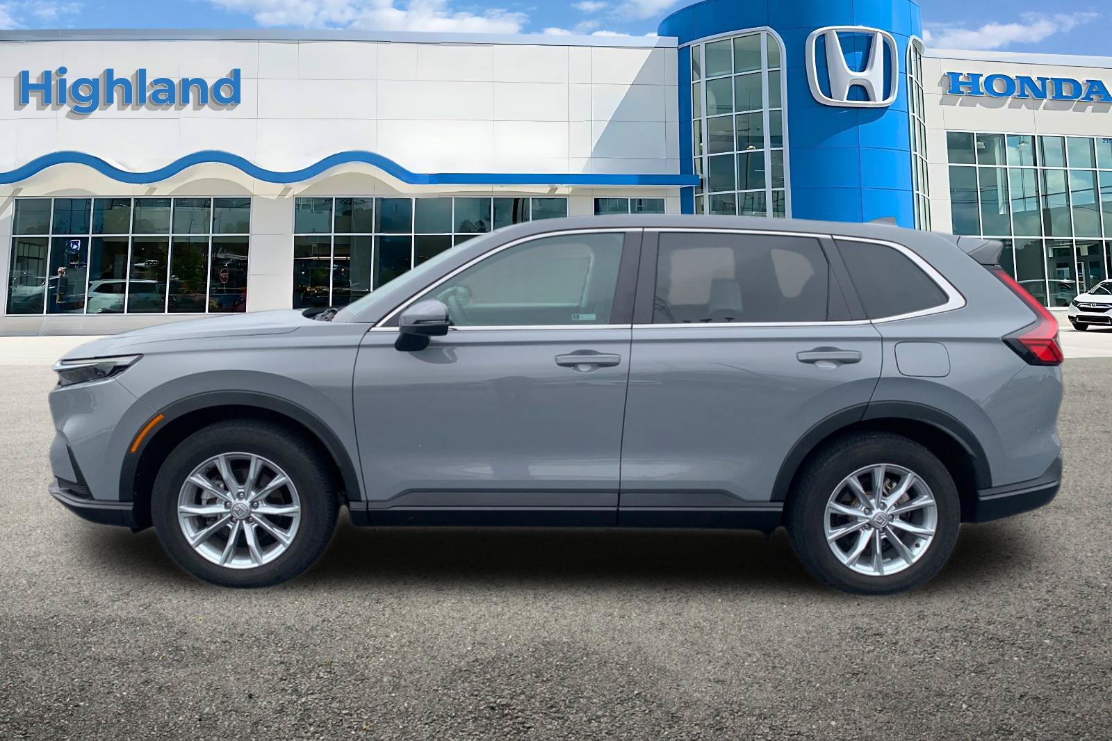 Used 2024 Honda CR-V EX image 2