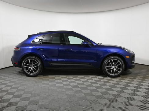 Used 2025 Porsche Macan AWD/4WD image 8