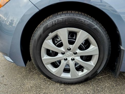 Used 2025 Toyota Corolla LE image 14