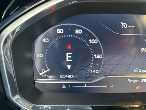 Used 2023 GMC Sierra 1500 Elevation image 15