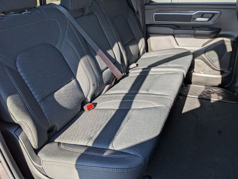 New 2026 RAM 1500 4x4 Crew Cab image 33