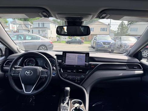 Used 2021 Toyota Camry XLE w/ Navigation Upgrade Package FWD image 26