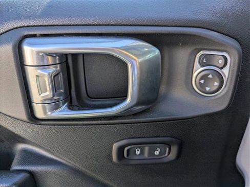 Used 2021 Jeep Gladiator Sport image 10