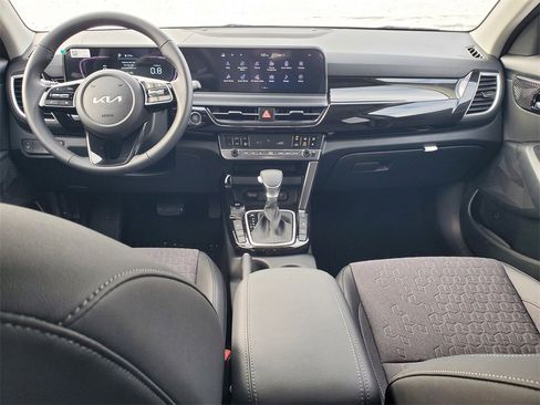 New 2026 Kia Seltos S image 5