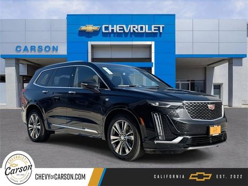 Used 2025 Cadillac XT6 Premium Luxury image 1