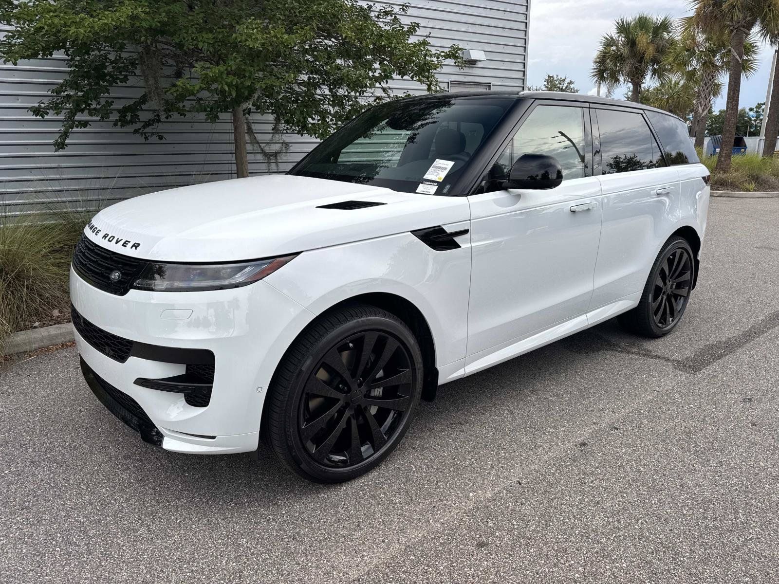 New 2026 Land Rover Range Rover Sport Dynamic SE AWD/4WD image 1