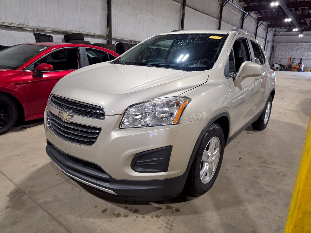 Used 2016 Chevrolet Trax LT w/ LT Convenience Package FWD image 1