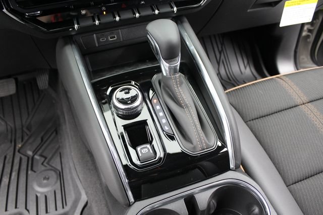 New 2026 GMC Canyon AT4 w/ Technology Plus Package AWD/4WD image 25