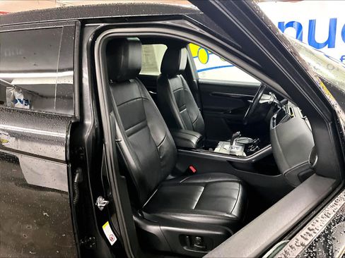 Used 2023 Land Rover Range Rover Evoque SE image 11