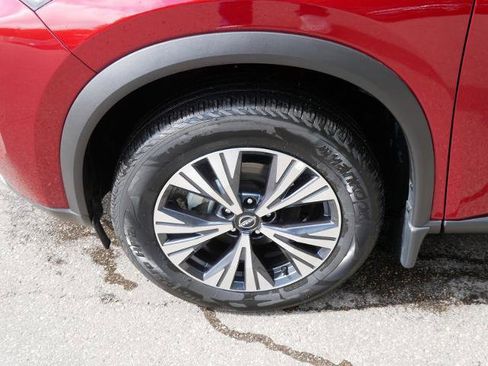 Certified 2022 Nissan Rogue SV image 9