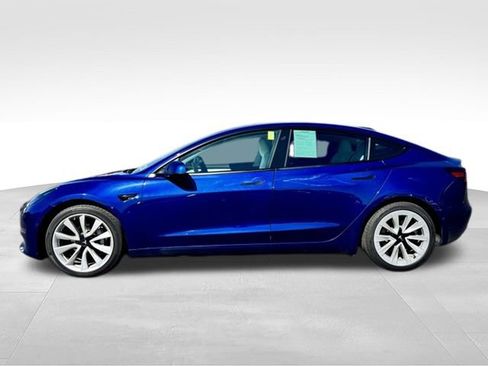 Used 2022 Tesla Model 3 Long Range AWD/4WD image 8