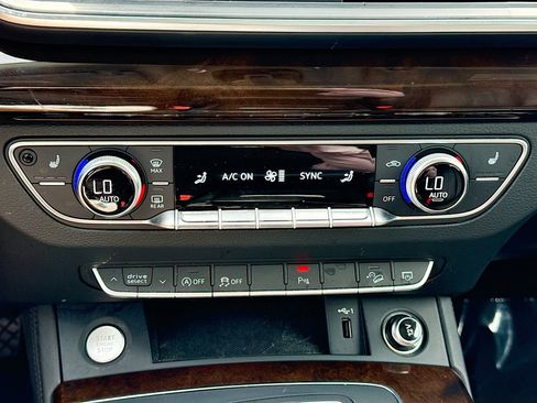 Used 2019 Audi Q5 2.0T Premium Plus w/ Premium Plus Package AWD/4WD image 34