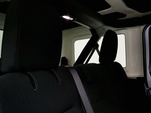 Used 2019 Jeep Wrangler Unlimited Sport S AWD/4WD image 38