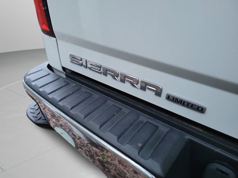 Used 2019 GMC Sierra 1500 Limited w/ Sierra Convenience Package RWD image 26