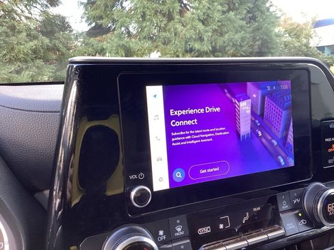 Certified 2024 Toyota Highlander LE image 12