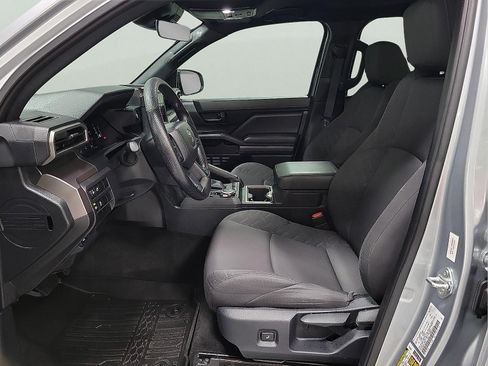 Certified 2024 Toyota Tacoma SR5 AWD/4WD image 11