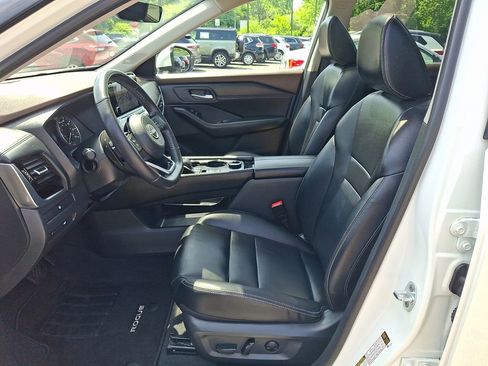 Certified 2023 Nissan Rogue SL w/ SL Premium Package AWD/4WD image 15