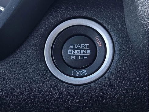 Used 2024 RAM 2500 Tradesman w/ Chrome Appearance Group image 16