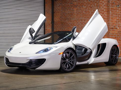 Used 2013 McLaren MP4-12C Spider image 21