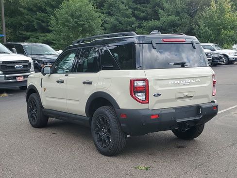 Used 2025 Ford Bronco Sport Badlands image 6