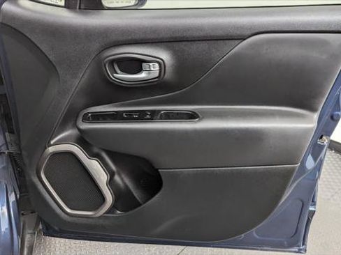 Used 2023 Jeep Renegade Latitude w/ Sun/Sound Group image 23