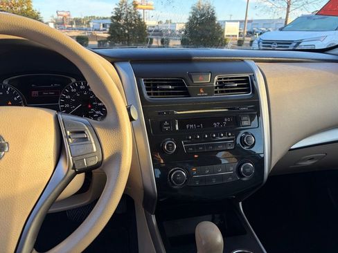 Used 2015 Nissan Altima 2.5 S w/ Power Driver Seat Package image 19