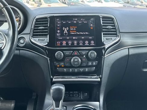 Used 2020 Jeep Grand Cherokee Limited AWD/4WD image 33