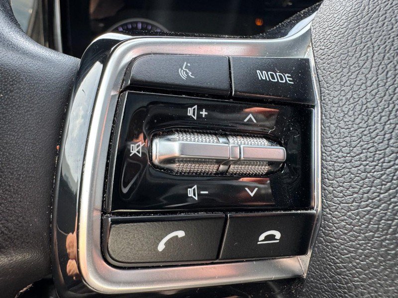 Used 2021 Kia Sorento S w/ Panoramic Sunroof Package FWD image 17
