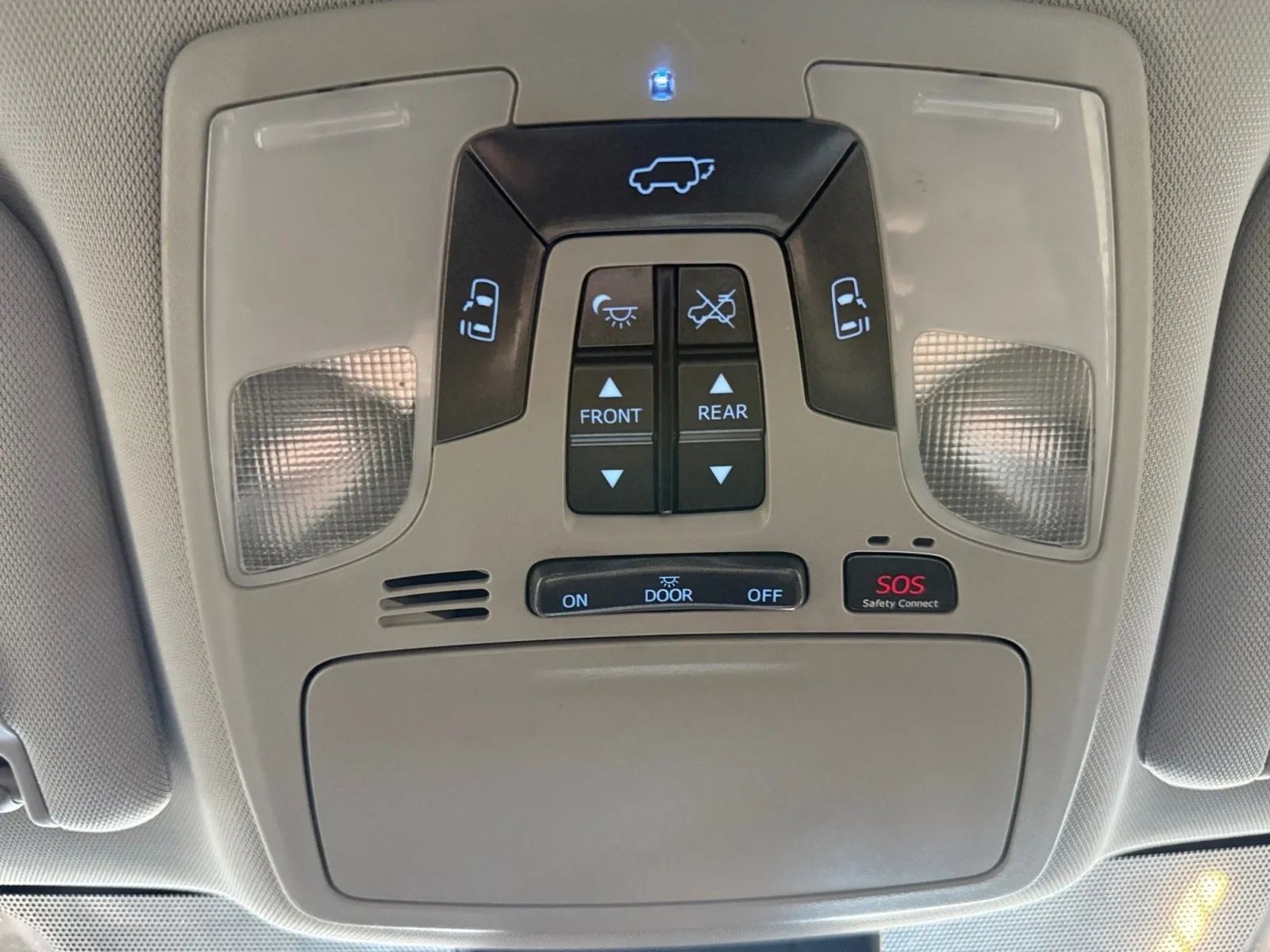 Used 2019 Toyota Sienna XLE FWD image 24