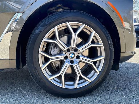 Used 2024 BMW X7 xDrive40i w/ Executive Package image 7