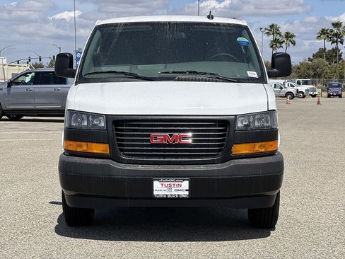 New 2026 GMC Savana 2500 w/ Driver Convenience Package RWD image 2
