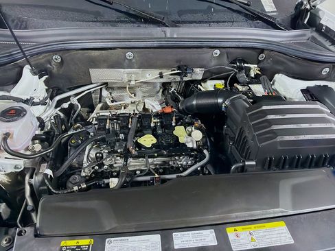 Used 2024 Volkswagen Atlas SE FWD image 36