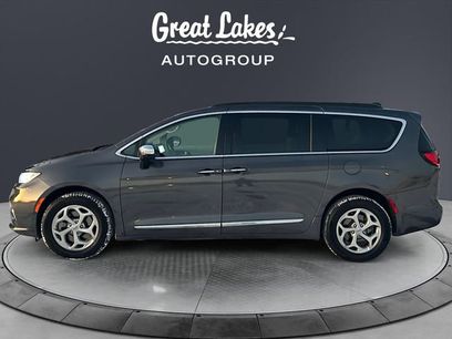 Used 2023 Chrysler Pacifica Limited