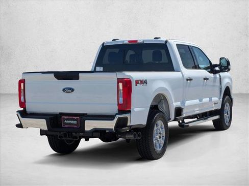 New 2026 Ford F250 XLT w/ FX4 Off-Road Package AWD/4WD image 2