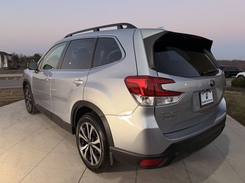 Used 2022 Subaru Forester Limited image 5