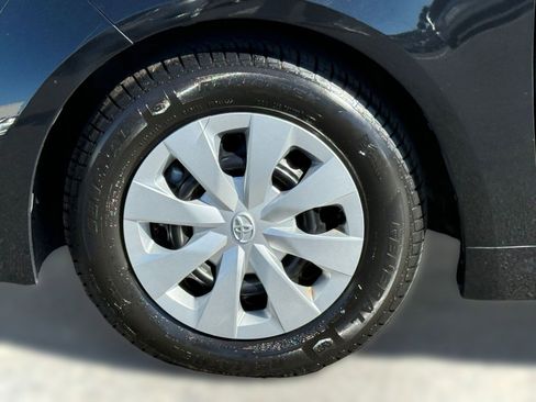 Certified 2022 Toyota Corolla L image 12